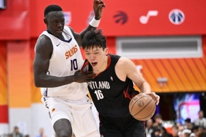 广东凤铝vs三水强鸿轩青年_广东凤铝vs三水强鸿轩青年在线观看_广东凤铝vs三水强鸿轩青年免费高清直播
